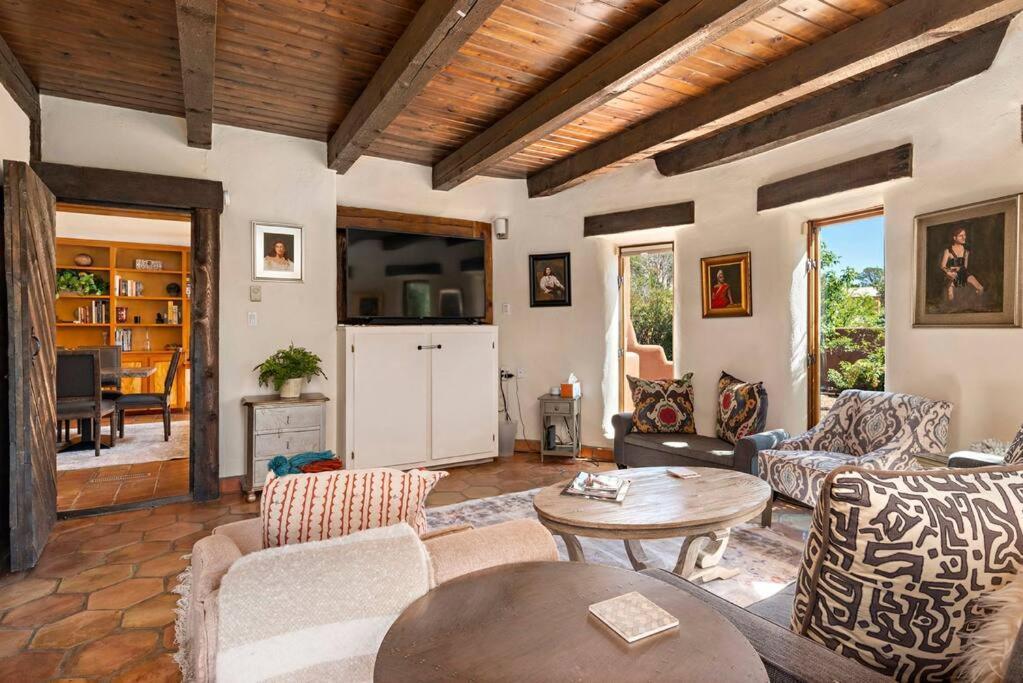 Villa Casa Manna With Mountain And Sunset Views *