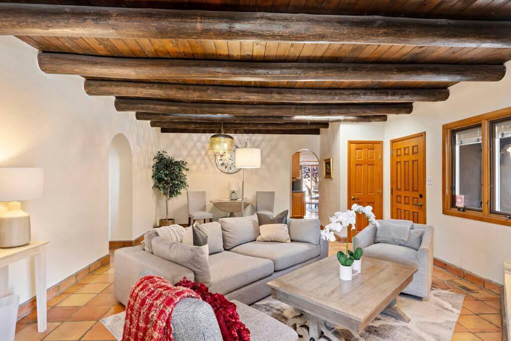 Villa Casa Manna With Mountain And Sunset Views